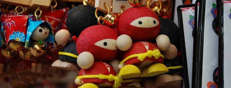 素朴な素材のおもちゃの製造販売